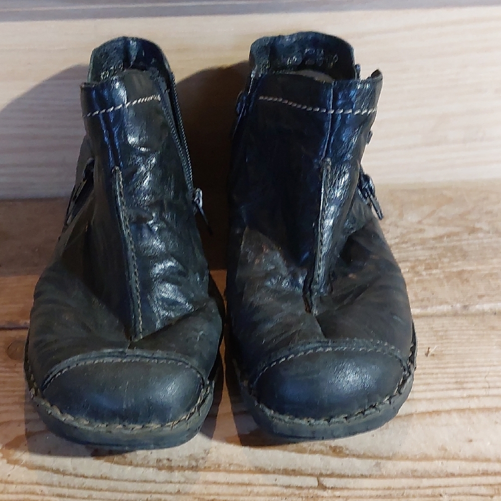 Cute Reiker booties, s